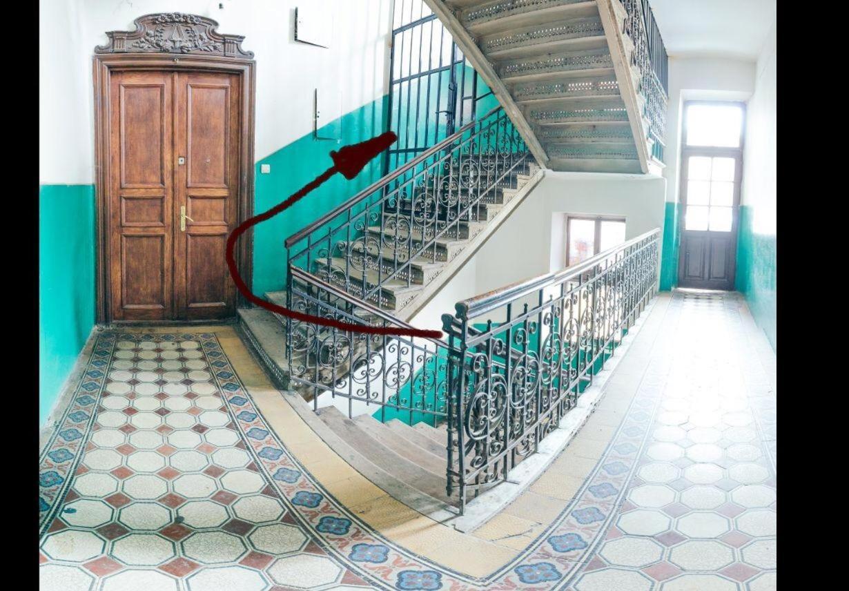 Vintage Apartment 2 Rooms With Balcony Lwów Zewnętrze zdjęcie